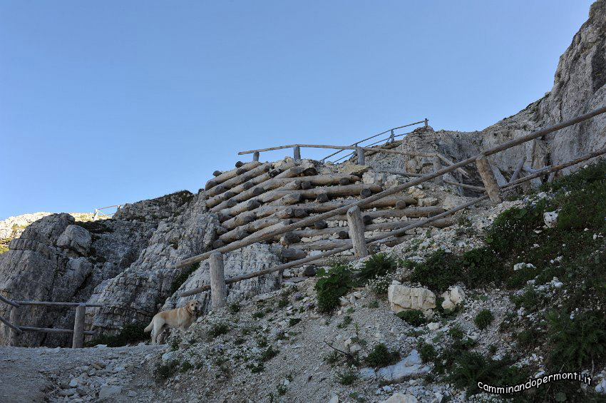 085 Ultimo tratto verso il Rifugio Locatelli.JPG